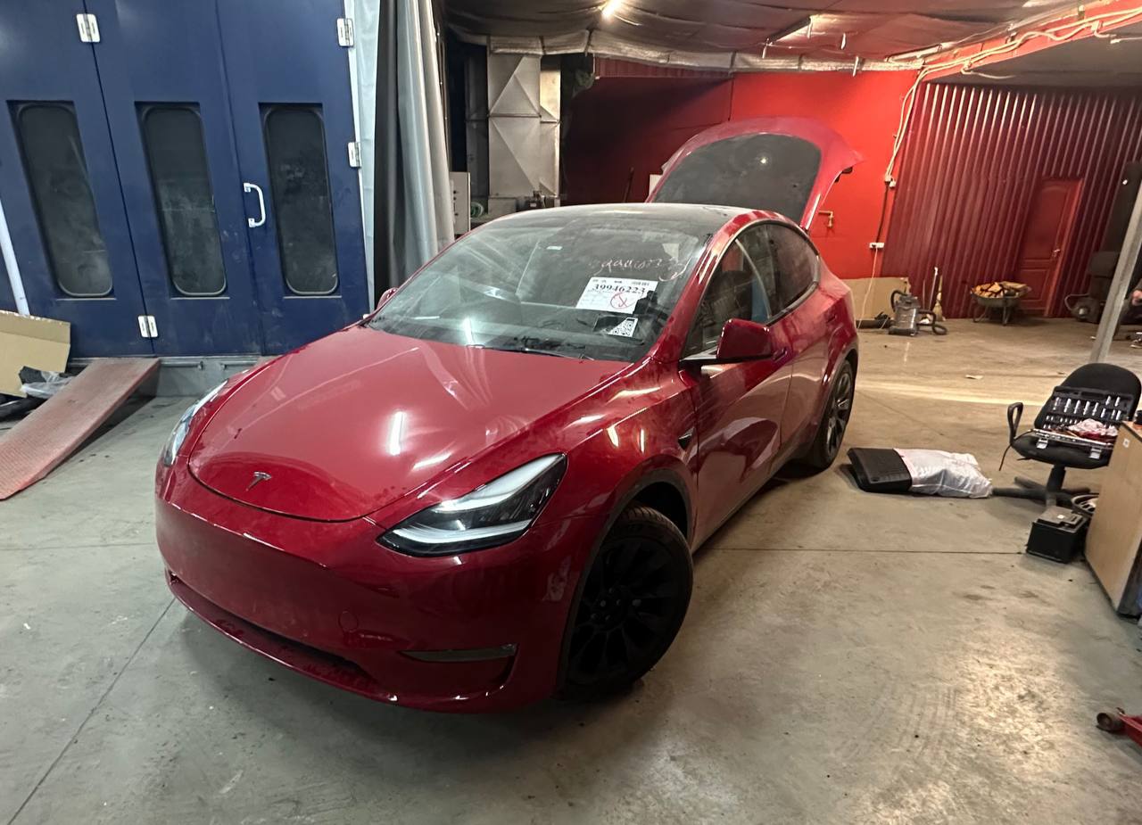 2021 Tesla Model Y przed